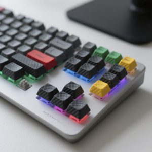 Durable rubber keycaps for ergonomic keyboards