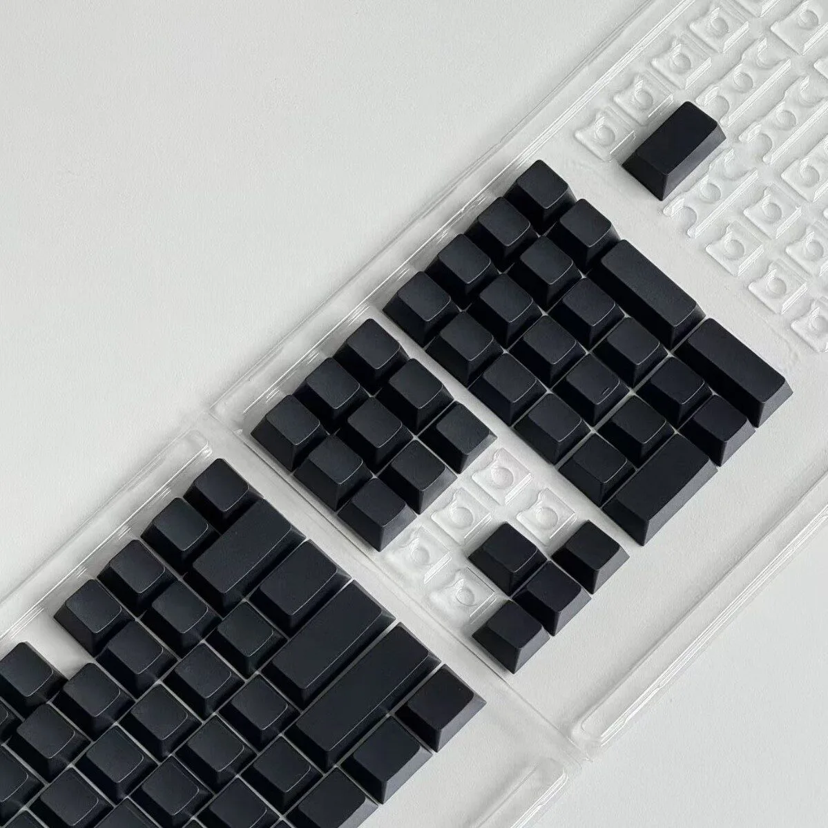 PBT Keycaps – Black OEM Profile 1.5mm Thick for MX Switches (108/68 Keys)