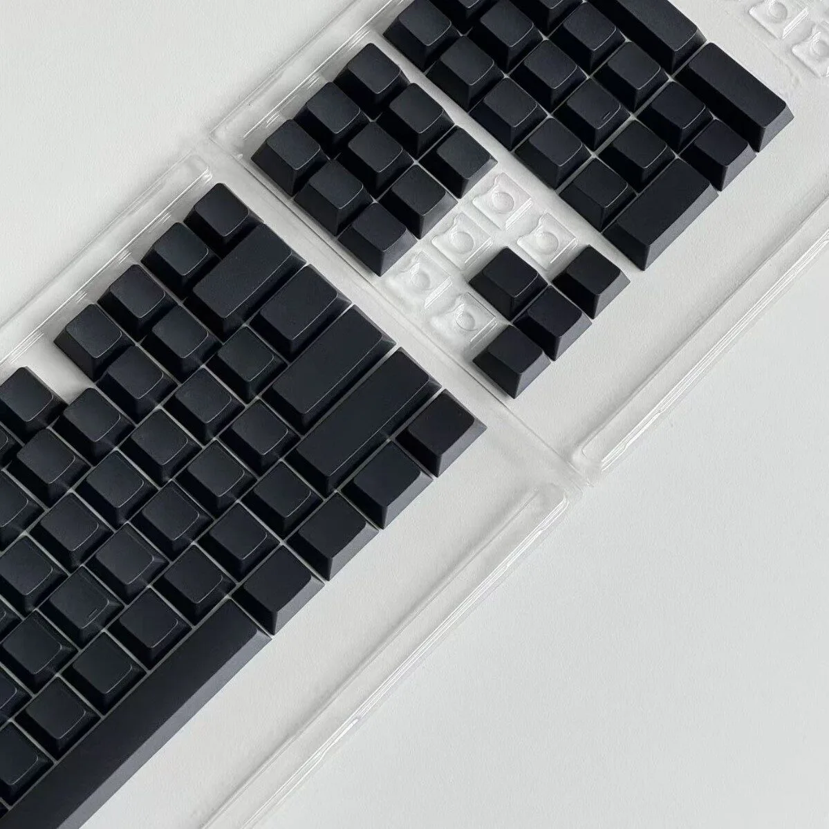 1.5mm PBT Keycap Set for MX Mechanical Keyboards (Black, Cross Stem)
