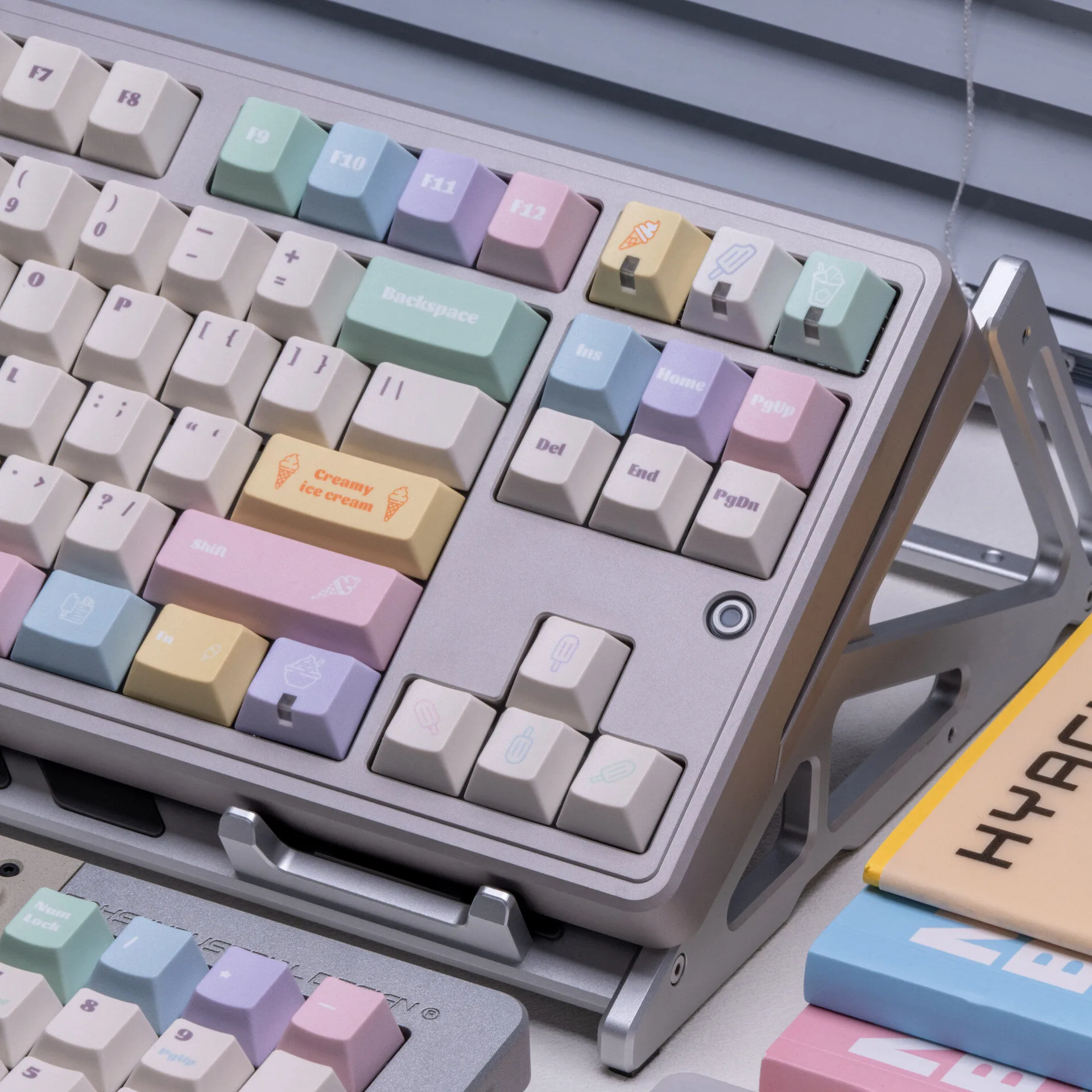 Cream Ice Cream 143-Key PBT Keycaps for Mechanical Keyboard